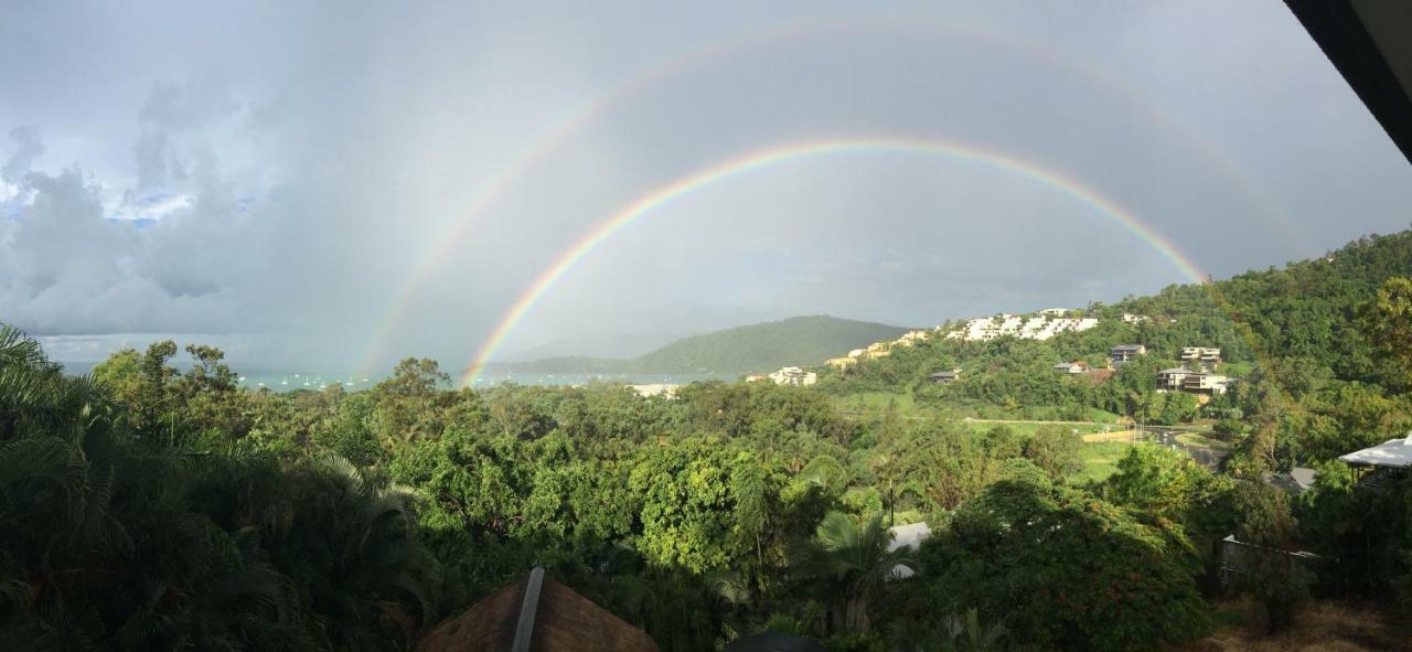 Island Views Bed & Breakfast แอร์ลีบีช ภายนอก รูปภาพ